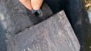 Ремонтируем резиновый шифер с помощью Технониколь, кусочков наплавляемой кровли.