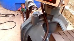 Течь корпуса насоса.