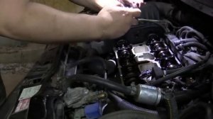 замена прокладки клапаннок крышки на автомобиле: Opel Zafira первого покаления