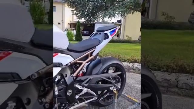 Купил Мотоцикл BMW S1000RR 2020 года .