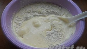 Пирог с черникой в мультиварке
