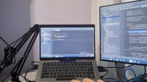 Зачем программисту подставка для ноутбука, внешняя клавиатура и второй монитор.