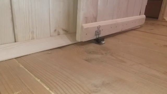 Фиксатор для двери из канцелярского зажима смотреть онлайн