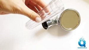 Как заменить фильтрующий картридж в душевой лейке ?