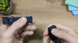How To Change or Replace Straps on Huawei Band 8