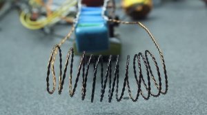 ИНДУКЦИОННЫЙ НАГРЕВАТЕЛЬ СВОИМИ РУКАМИ. РАСКАЛЯЕМ МЕТАЛЛ