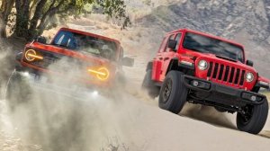 2022 Ford Bronco Raptor vs Jeep Wrangler Rubicon 392