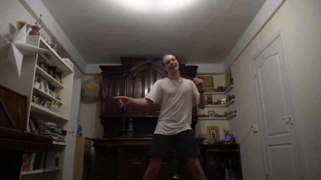 Дико танцую 5 часов подряд Рандомная Автонарезка | TLD день 0 смотреть онлайн