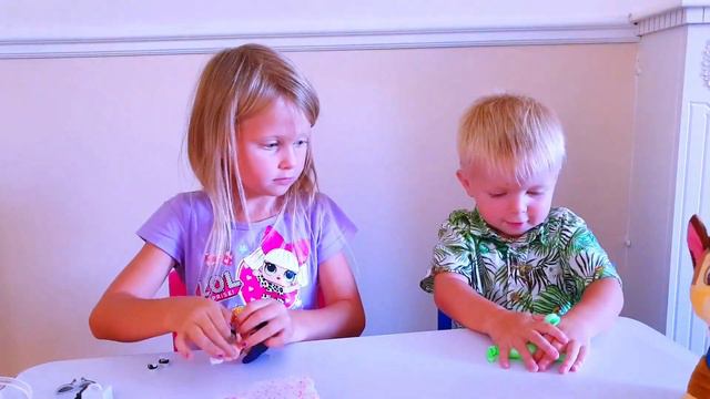 Эльвира и Райан играют-Малыш повторяет за ЛИТЛ СТАР ЭЛЬВИРА смотреть онлайн