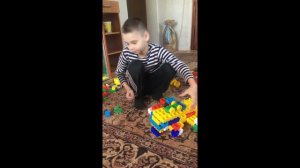 Самолет из лего