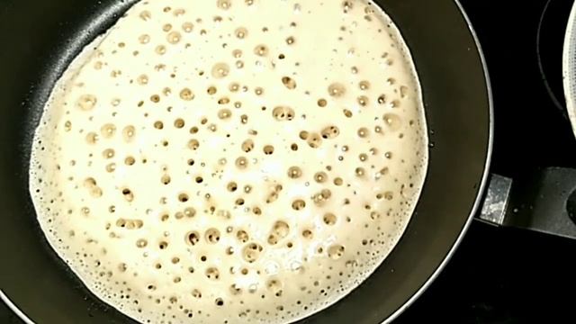 Такие вкусные блины! едим без сгущенки и варенья.