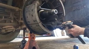 MERCEDES BENZ ACTROS сомасвал замена тормозной калодки.