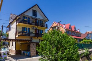 Отдых в Сочи. Лазаревка центр частный сектор. Гостевой дом "ДиА" в Лазаревской