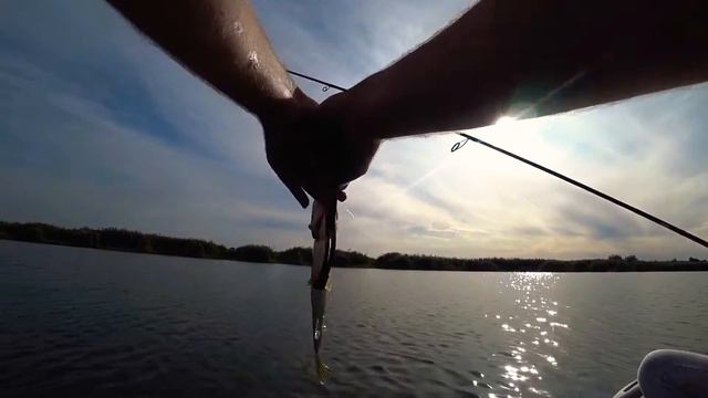 ЛОВЛЯ ЩУКИ . ОСЕННЯЯ ЩУКА . РЫБАЛКА С ЖЕНОЙ смотреть онлайн