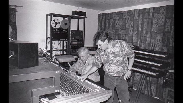 With Les Penning: Cobnash Demo I (1990) (Collaboration) смотреть онлайн