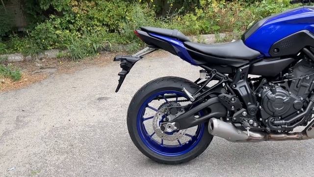 Осмотр мотоцикла Yamaha MT-07 пробег 0 км смотрим новые фишки, 2022 год