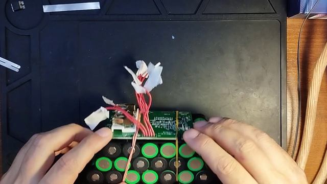 Замена ячеек Li-ion в аккумуляторе Greenworks 40V смотреть онлайн