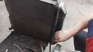 Ремонт радиатора. Распайка бачка медного радиатора.