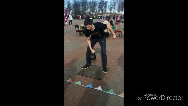 Поход на Масленицу 2019. Крутящийся турник аттракцион. Рывок гири 16 кг.Масленица в Речице . смотреть онлайн