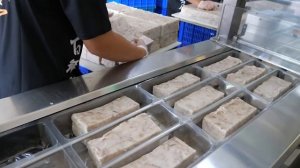 Процесс производства вкусного морковного торта и торта таро