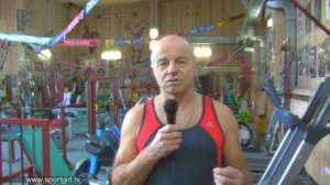 Тренировка для ног.  Ноги приседание со штангой!