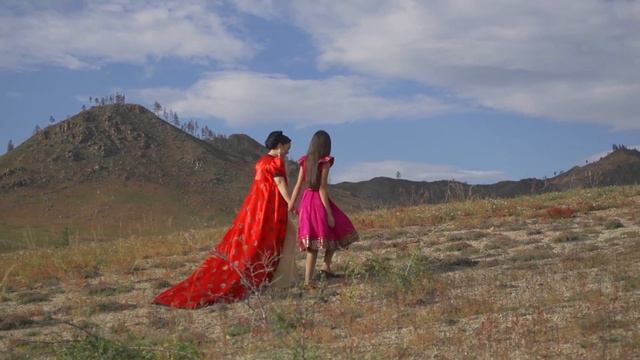 Басагандаа - Доченьке - Ольга Жигмитова, Арюна Мункуева смотреть онлайн