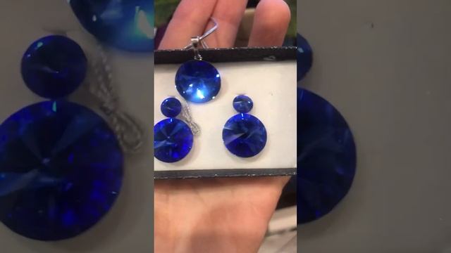 Шикарный насыщенный синий ? #swarovski смотреть онлайн