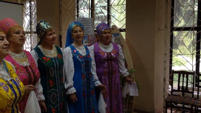 "Вишенка, ты вишня". Ансамбль "Калина" смотреть онлайн