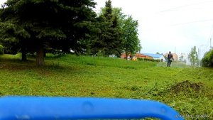 Работа триммера Husqvarna 143 R2