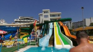 Extreme waterslides in the Waterpark. Экстремальные водные горки в аквапарке