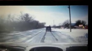 л 200 еду 20 км\ч полный привод, отвлекся на секунду