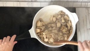 Жульен с курицей и грибами в духовке Как приготовить ? ЖУЛЬЕН с КУРИЦЕЙ и ГРИБАМИ в ДУХОВКЕ