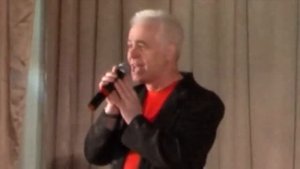 Платье в красненький горошек