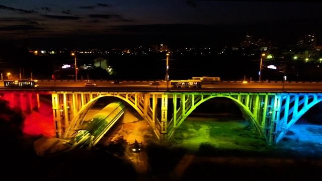 Волгоградсверху - тестирование подсветки Астраханского моста смотреть онлайн