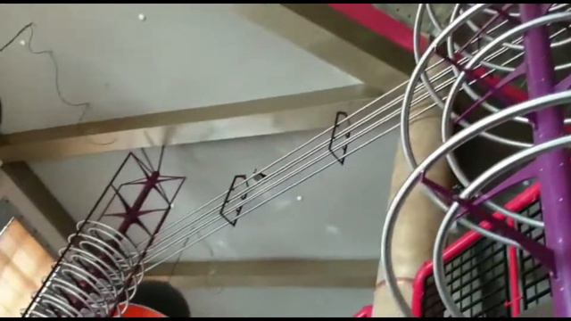 Кафе в котором еда падает сверху! А вы такое видели? смотреть онлайн