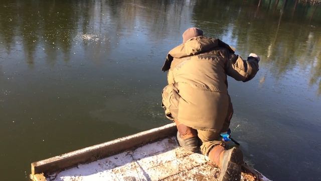 Первая форель со льда . РК Фишка Липки. 18 ноября 2023г. смотреть онлайн