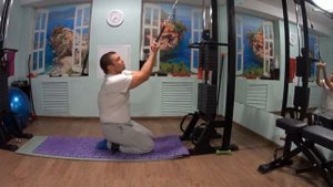 Два эффективных упражнения для пресса на кроссовере