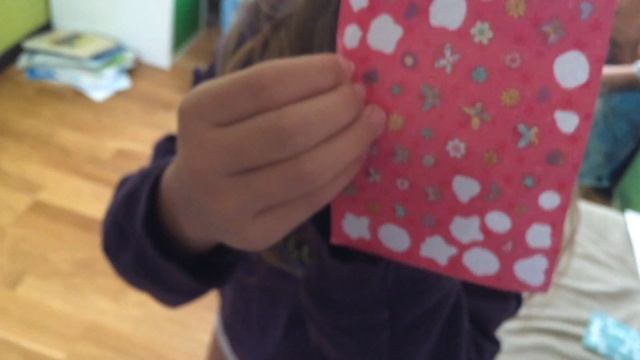 100 слоёв наклеек. смотреть онлайн