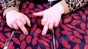 Алая, утепленная Куртка-бомбер фаберлик с жаккардовым рисунком. Обзор женской одежды, отзывы.