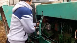 Заводим трактор производства СССР