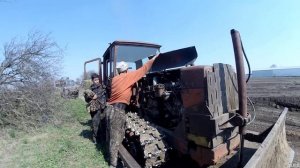 ДТ 75 ПЕРВЫЙ РАЗ НА КАНАЛЕ .делаем плотину на дт 75 и мтз 80 кун .БУДНИ ЮНОГО  ФЕРМЕРА