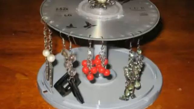 Что делать с ненужными CD-дисками. What to do with unwanted CD смотреть онлайн