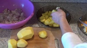 КРОЛИК ТУШЁНЫЙ С КАРТОФЕЛЕМ
