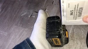 Dewalt max Xr flex volt battery not charging fix repair
