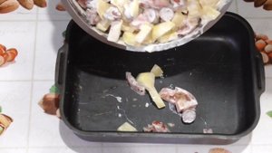 Жаркое с баварскими колбасками.