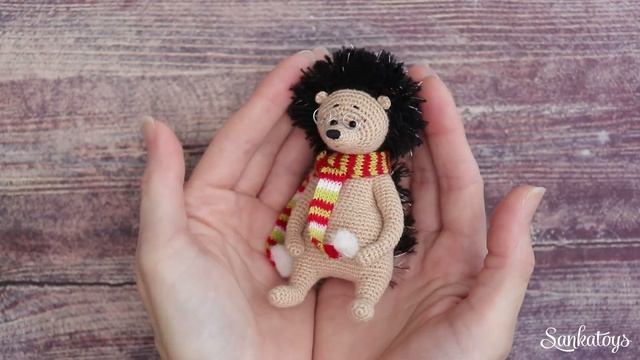 Еж. Пополнение коллекции книголюбов. Первая игрушка после длинного ремонтного перерыва. смотреть онлайн