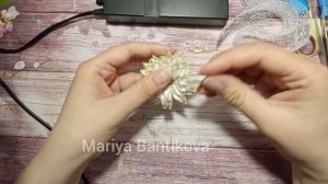 Эти бантики похожи на снежинки