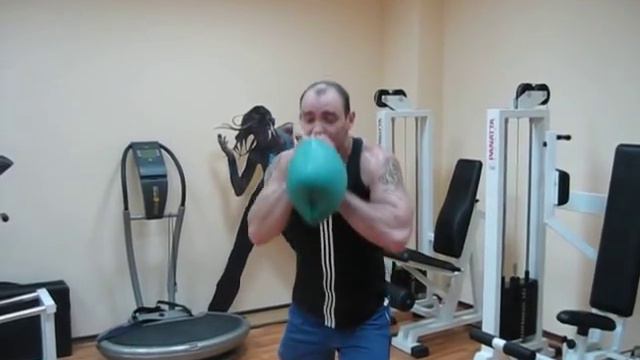 Денис Пахомов.грелка 3 литра за 15 секунд. смотреть онлайн