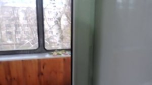 Дует из пластиковых окон. Как устранить продувание двери со стороны петель