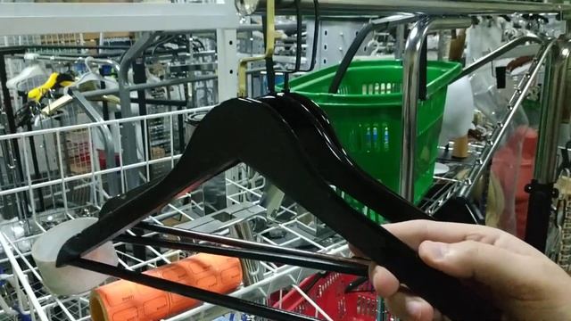 Вешалки для одежды деревянные с перекладиной.mp4 смотреть онлайн